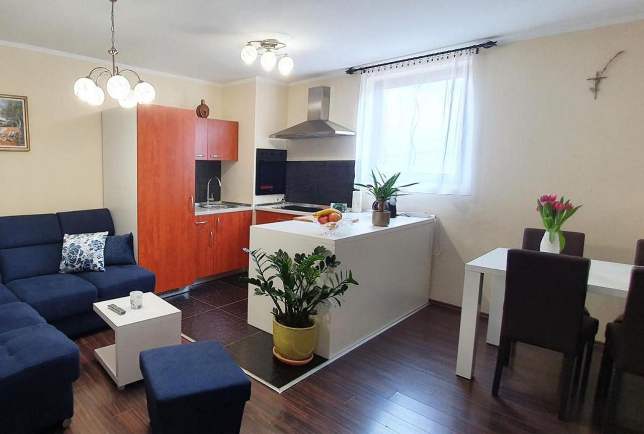 Apartments Tb Porat  Exterior photo