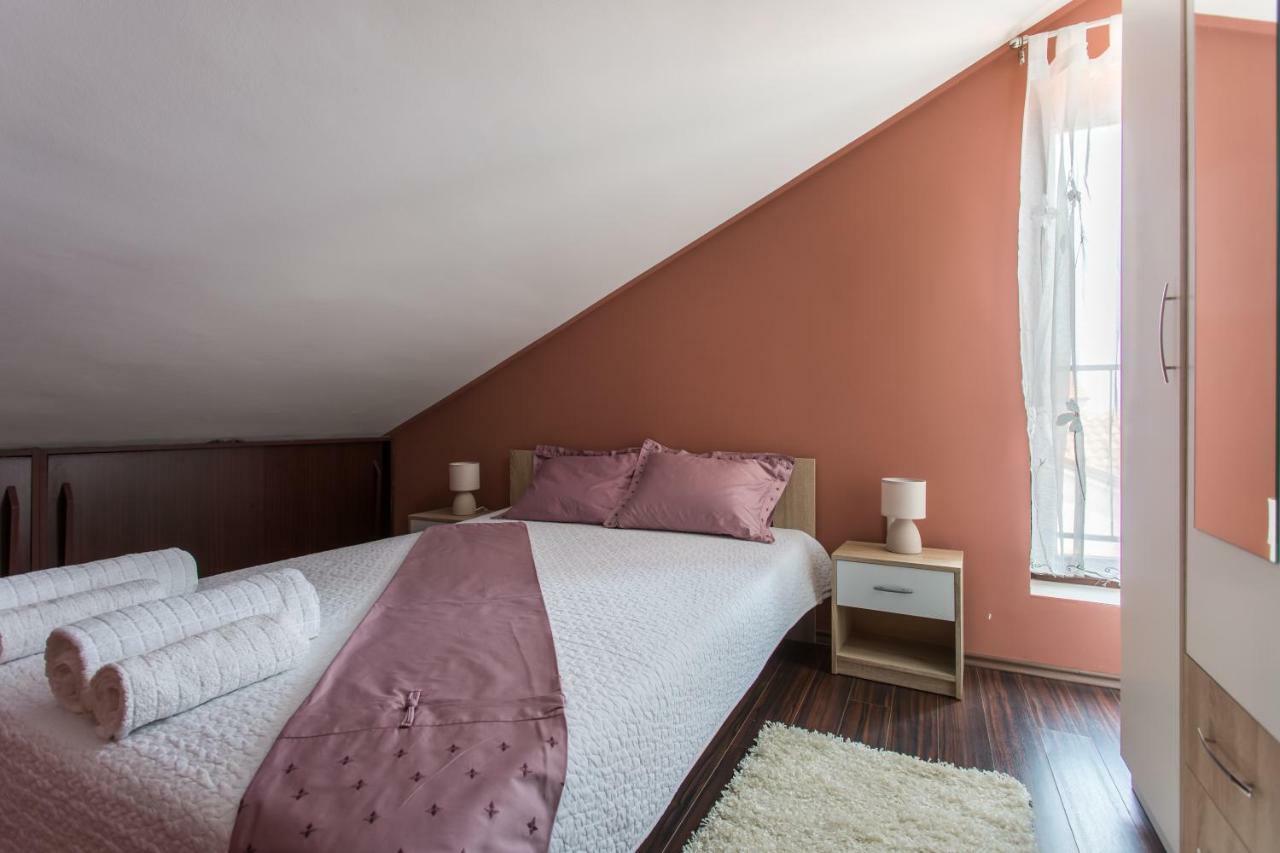 Apartments Tb Porat  Exterior photo